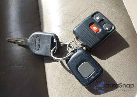 2005 Ford Explorer Sport Trac Adrenalin/Xls/Xlt from USA, damaged, VIN 1FMZU77K35UB02576